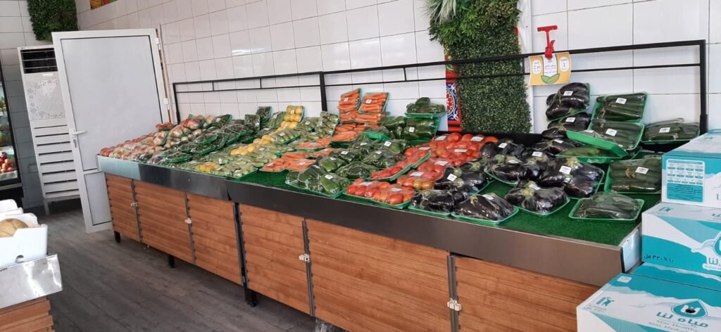 أستاندات الخضار والمخابز والمكسرات: تصميم احترافي يعزز تجربة البيع بالتجزئة في السعودية مؤسسة الوسام المرئي للديكور