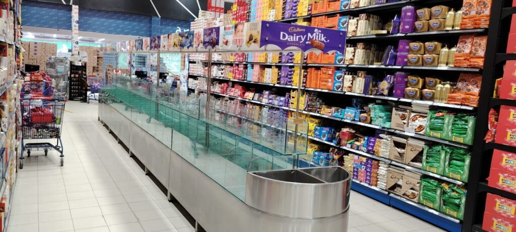 أهمية ديكورات العرض في زيادة مبيعات السوبرماركت تصنيع ديكورات العرض الداخلي لأقسام السوبر ماركت والأسواق – مؤسسة الوسام المرئي للديكور
ديكورات العرض