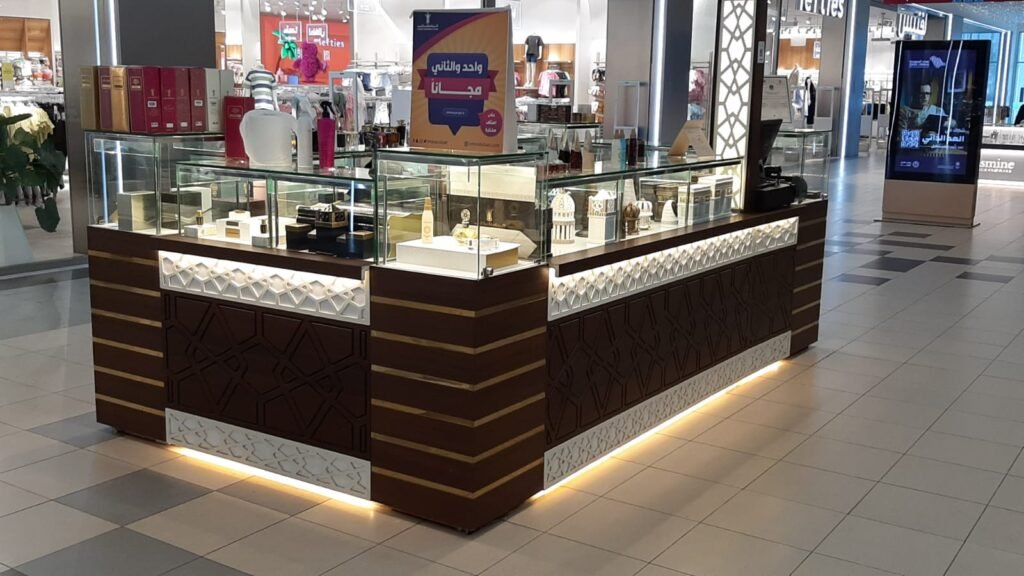 تصنيع ديكورات عرض الجوالات والهواتف المحمولة | مؤسسة الوسام المرئي للديكور